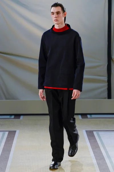 Look 10